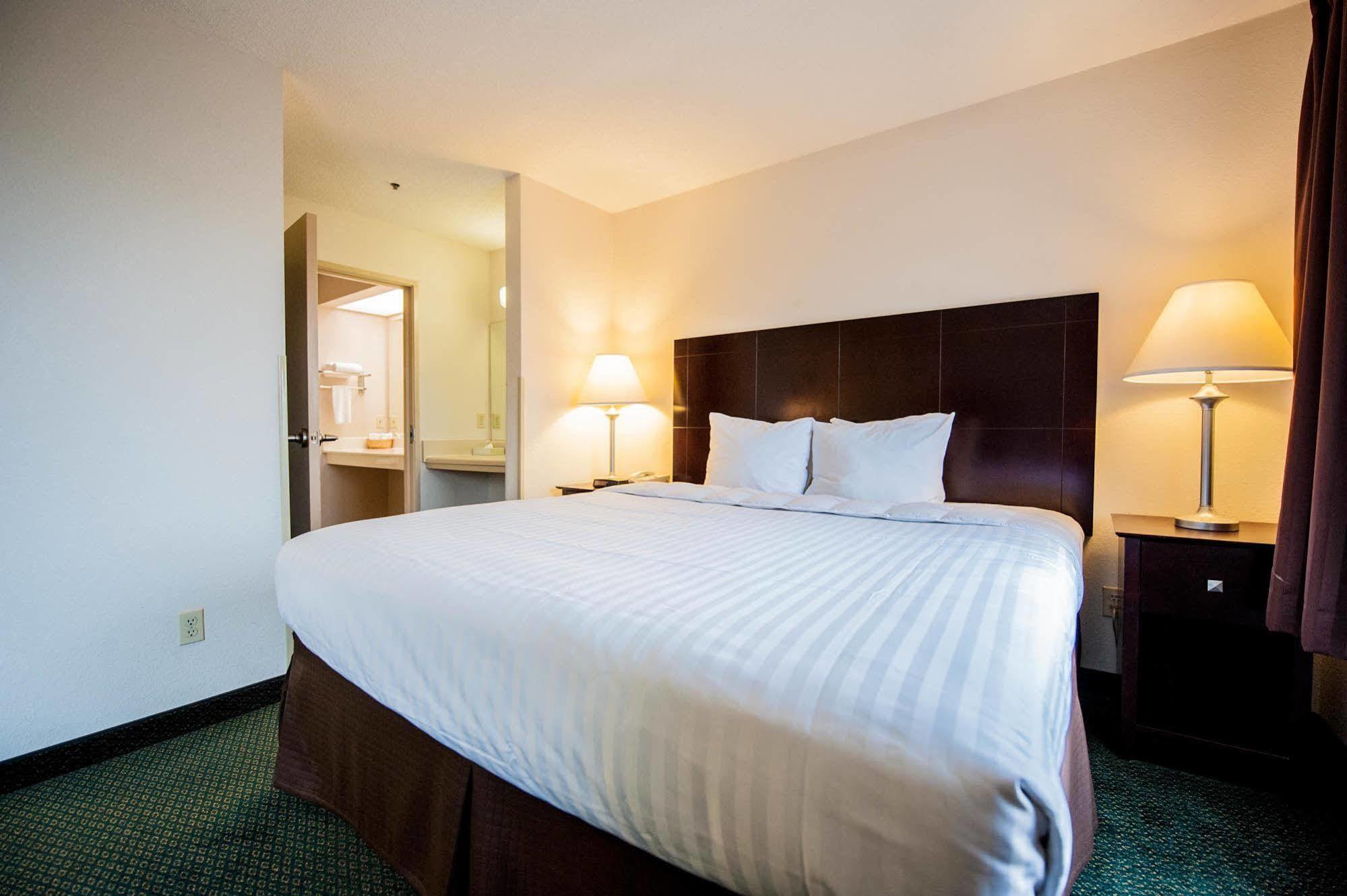 Greystone Inn & Suites Vance Eksteriør billede