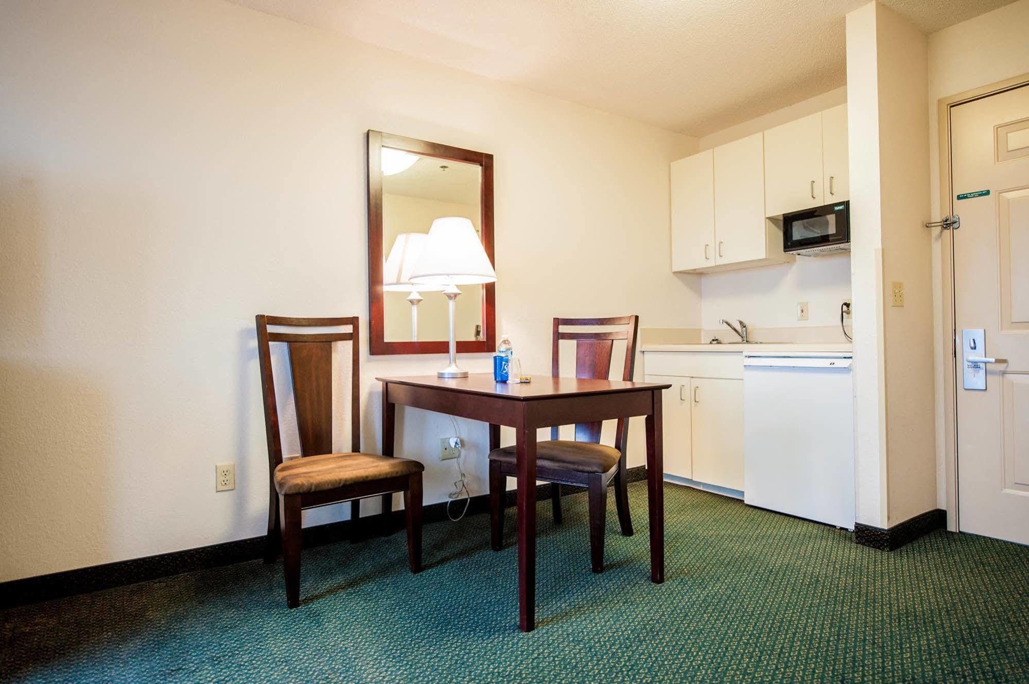 Greystone Inn & Suites Vance Eksteriør billede
